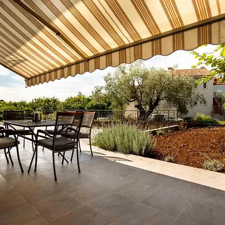 Apartment In Rovinj/istrien 11487 Rovinj